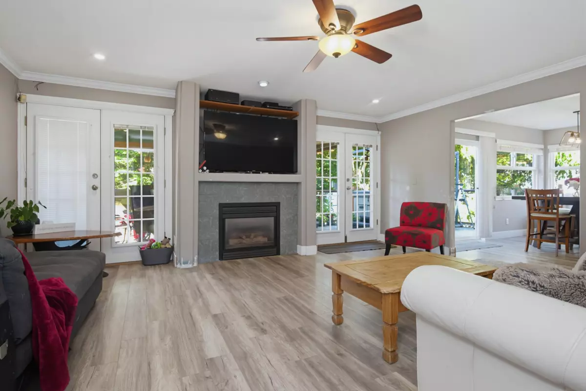 Dining Area Photo of 26860 24a Avenue, Langley, BC