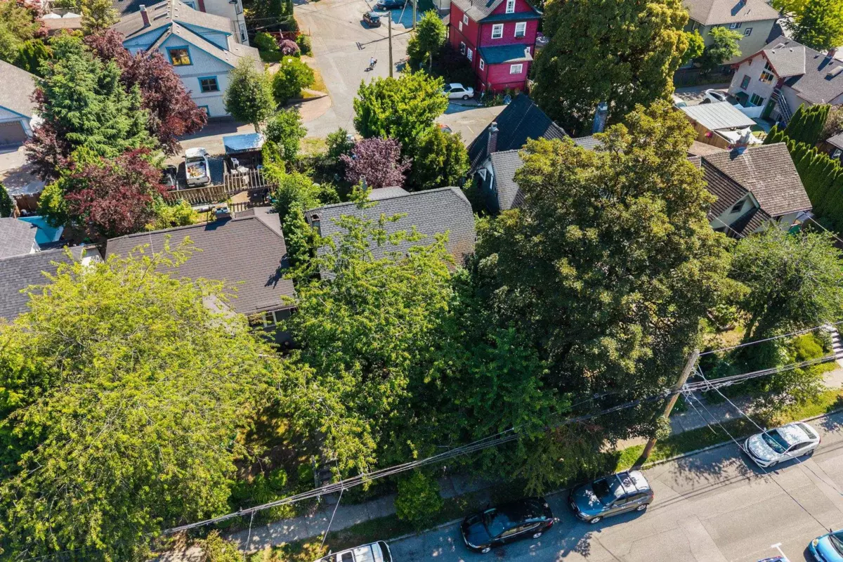 Family Room Photo of 415 Seventh Street, New Westminster, BC