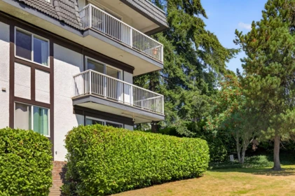 412 371 Ellesmere Avenue, Burnaby, BC, Burnaby — Apartment/Condo for sale