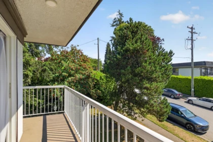 Mudroom Photo of 412 371 Ellesmere Avenue, Burnaby, BC