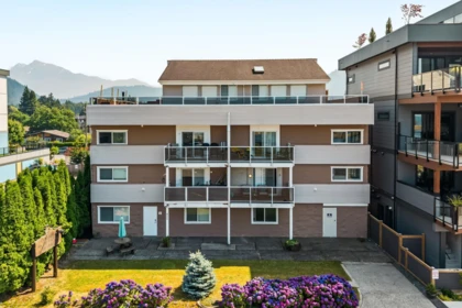 20 450 Esplanade Avenue, Harrison Hot Springs, BC, Harrison Hot Springs — Apartment/Condo for sale