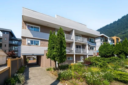 20 450 Esplanade Avenue, Harrison Hot Springs, BC, Harrison Hot Springs — Apartment/Condo for sale