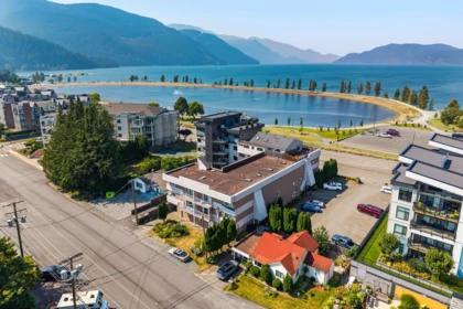 20 450 Esplanade Avenue, Harrison Hot Springs, BC, Harrison Hot Springs — Apartment/Condo for sale
