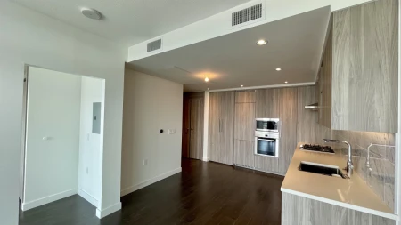 3801 4720 Lougheed Highway, Burnaby, BC, Burnaby — Apartment/Condo for sale