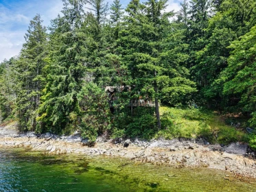 Family Room Photo of 6787 Sechelt Inlet Road, Sechelt, BC