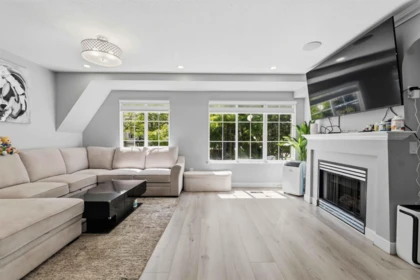Kitchen Island Photo of 43 12778 66 Avenue, Surrey, BC