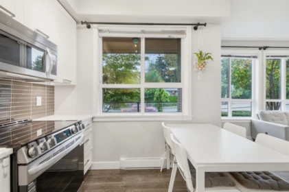 Primary Bathroom Photo of 206 15388 105 Avenue, Surrey, BC