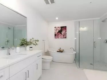 Primary Bathroom Photo of 112 5384 Tyee Lane, Chilliwack, BC