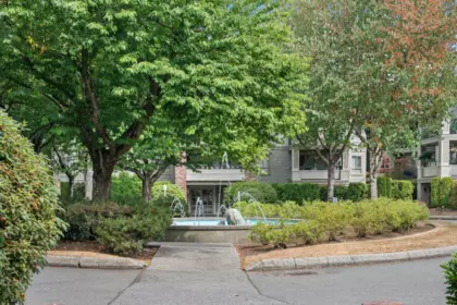 202 22015 48 Avenue, Langley, BC, Langley — Apartment/Condo for sale