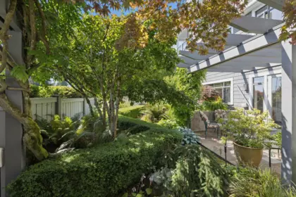 Hot Tub / Spa Photo of 2621 Bellevue Avenue, West Vancouver, BC