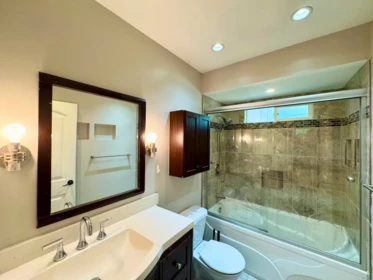 Guest Bathroom Photo of 22543 123 Avenue, Maple Ridge, BC