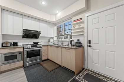 7 5132 Canada Way, Burnaby, BC, Burnaby — Townhouse for sale