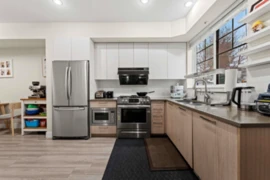7 5132 Canada Way, Burnaby, BC
