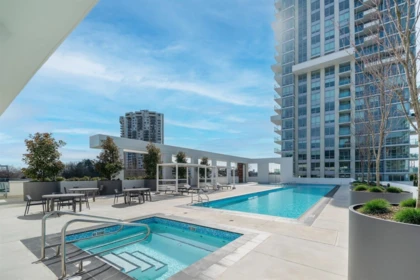 704 1675 Lions Gate Lane, North Vancouver, BC, North Vancouver — Apartment/Condo for sale