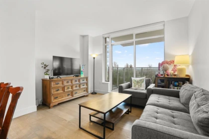 704 1675 Lions Gate Lane, North Vancouver, BC, North Vancouver — Apartment/Condo for sale