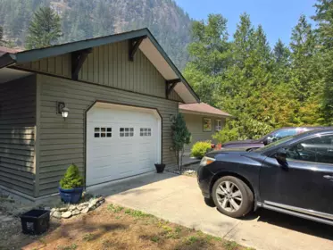 19601 Silver Skagit Road, Hope, BC, Hope — Single Family Residence for sale