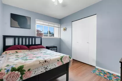 Guest Bathroom Photo of 46446 Angela Avenue, Chilliwack, BC