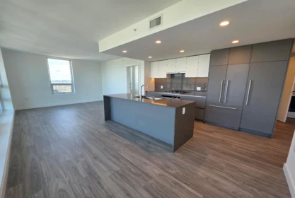 3703 2135 Springer Avenue, Burnaby, BC, Burnaby — Apartment/Condo for sale