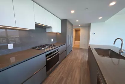 Kitchen Island Photo of 3703 2135 Springer Avenue, Burnaby, BC