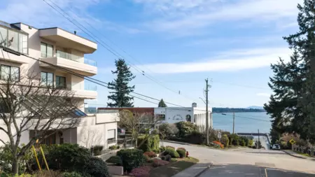Pantry Photo of 302 1250 Martin Street, White Rock, BC