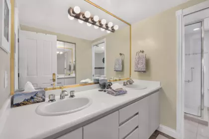 Laundry Room Photo of 9 2128 W 43rd Avenue, Vancouver, BC