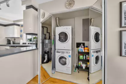 Walk-In Closet Photo of 9 2128 W 43rd Avenue, Vancouver, BC