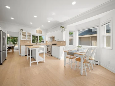 Kitchen Photo of 16152 110 Avenue, Surrey, BC