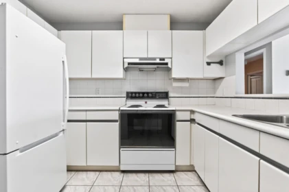Kitchen Island Photo of 1802 8 Laguna Court, New Westminster, BC