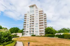 303 7680 Granville Avenue, Richmond, BC