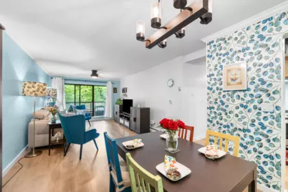Breakfast Nook Photo of 105 225 Mowat Street, New Westminster, BC