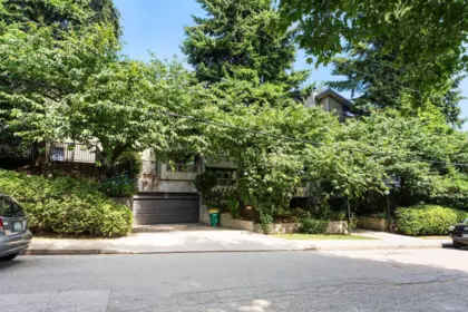 Outdoor Patio Photo of 105 225 Mowat Street, New Westminster, BC