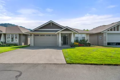 5976 Hunter Creek Crescent, Chilliwack, BC, Chilliwack — Single Family Residence for sale