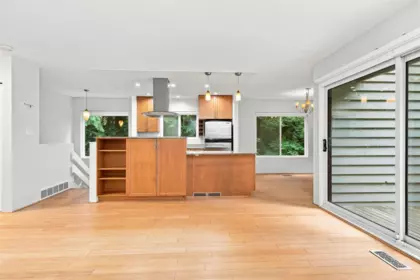 Breakfast Nook Photo of 3381 William Avenue, North Vancouver, BC