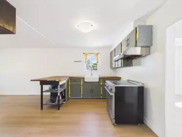 Kitchen Island Photo of 24200 116 Avenue, Maple Ridge, BC