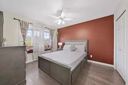 Hallway Photo of 42 23085 118 Avenue, Maple Ridge, BC