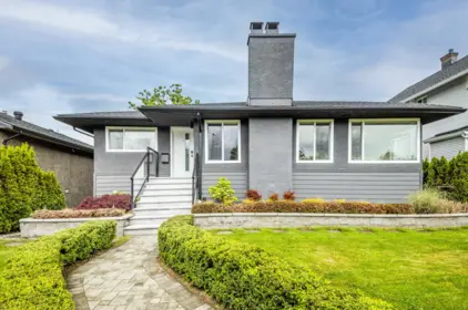 8647 10th Avenue, Burnaby, BC, Burnaby — Single Family Residence for sale