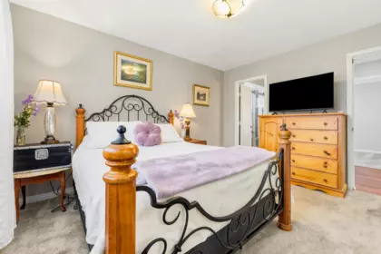 Bedroom 4 Photo of 15429 95 Avenue, Surrey, BC