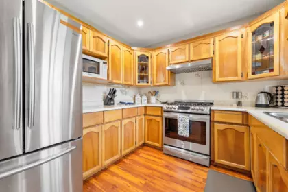 Breakfast Nook Photo of 15429 95 Avenue, Surrey, BC