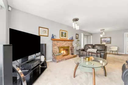 Dining Area Photo of 15429 95 Avenue, Surrey, BC
