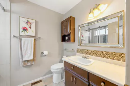 Mudroom Photo of 15429 95 Avenue, Surrey, BC