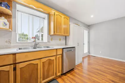 Primary Bedroom Photo of 15429 95 Avenue, Surrey, BC