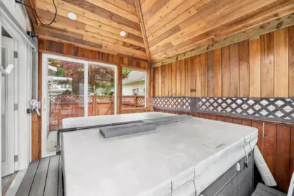 Staircase Photo of 15429 95 Avenue, Surrey, BC