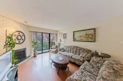 Dining Area Photo of 204 2299 E 30th Avenue, Vancouver, BC