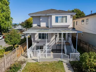 Breakfast Nook Photo of 4803 Fleming Street, Vancouver, BC
