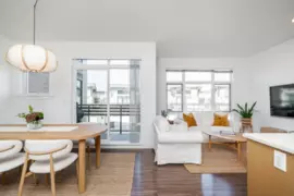 22 9989 E Barnston Drive, Surrey, BC