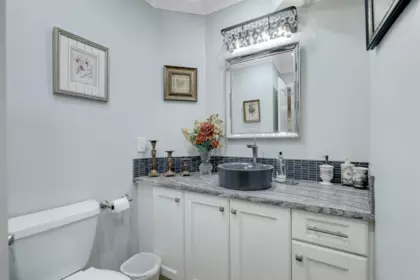 Entry Foyer Photo of 16346 80 Avenue, Surrey, BC