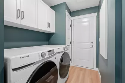 Walk-In Closet Photo of 1846 Harman Road, Roberts Creek, BC