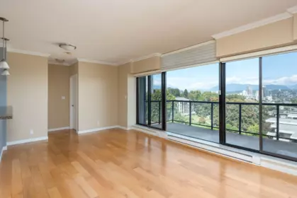Breakfast Nook Photo of 704 15 E Royal Avenue, New Westminster, BC