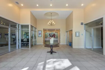Hallway Photo of 704 15 E Royal Avenue, New Westminster, BC