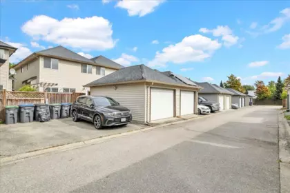 Laundry Room Photo of 16628 60 Avenue, Surrey, BC